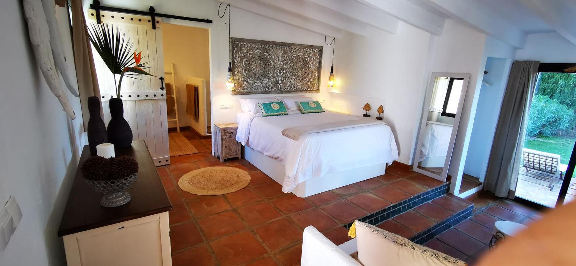 ألاورين ذي ر تورّي Roca Verde, Boutique Bed & Breakfast (Adults Only) الغرفة الصورة